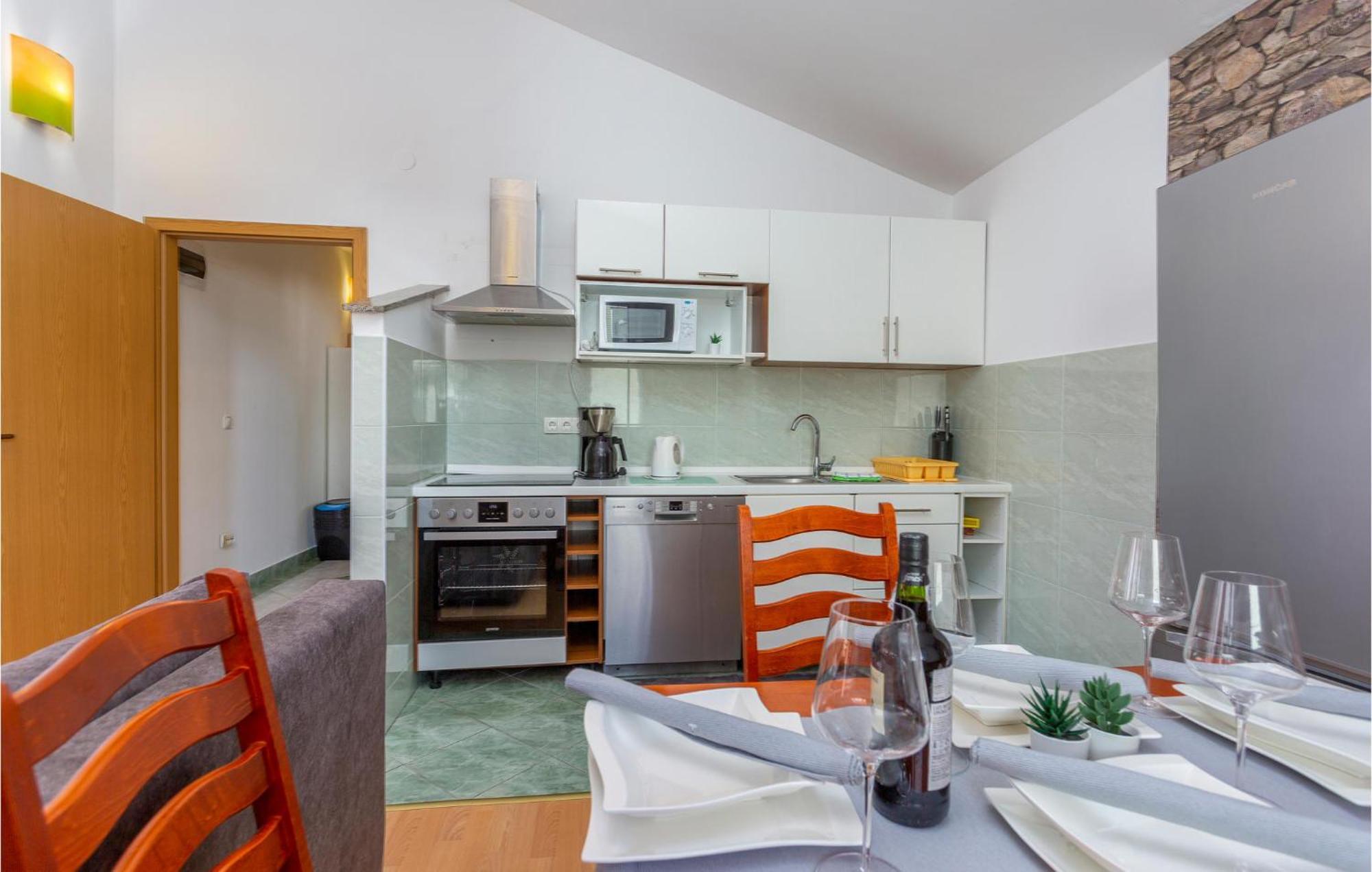 Beautiful Apartment In Krk With Kitchen Krk Town Eksteriør bilde