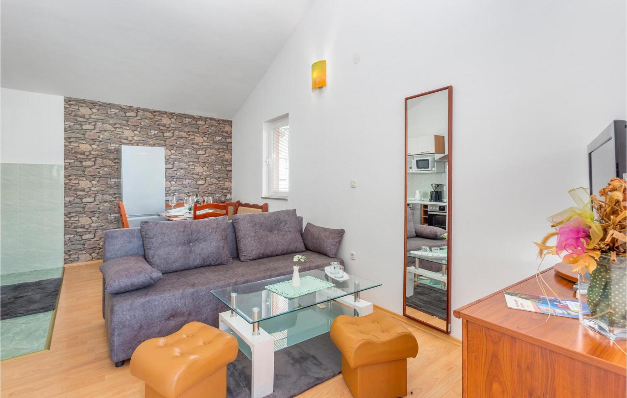 Beautiful Apartment In Krk With Kitchen Krk Town Eksteriør bilde