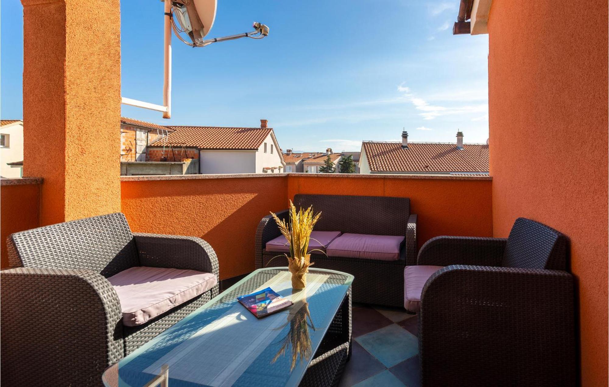 Beautiful Apartment In Krk With Kitchen Krk Town Eksteriør bilde